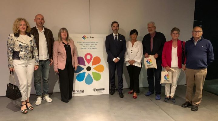 CodigoEtico_cuadrillaayala-720x400 Noticias