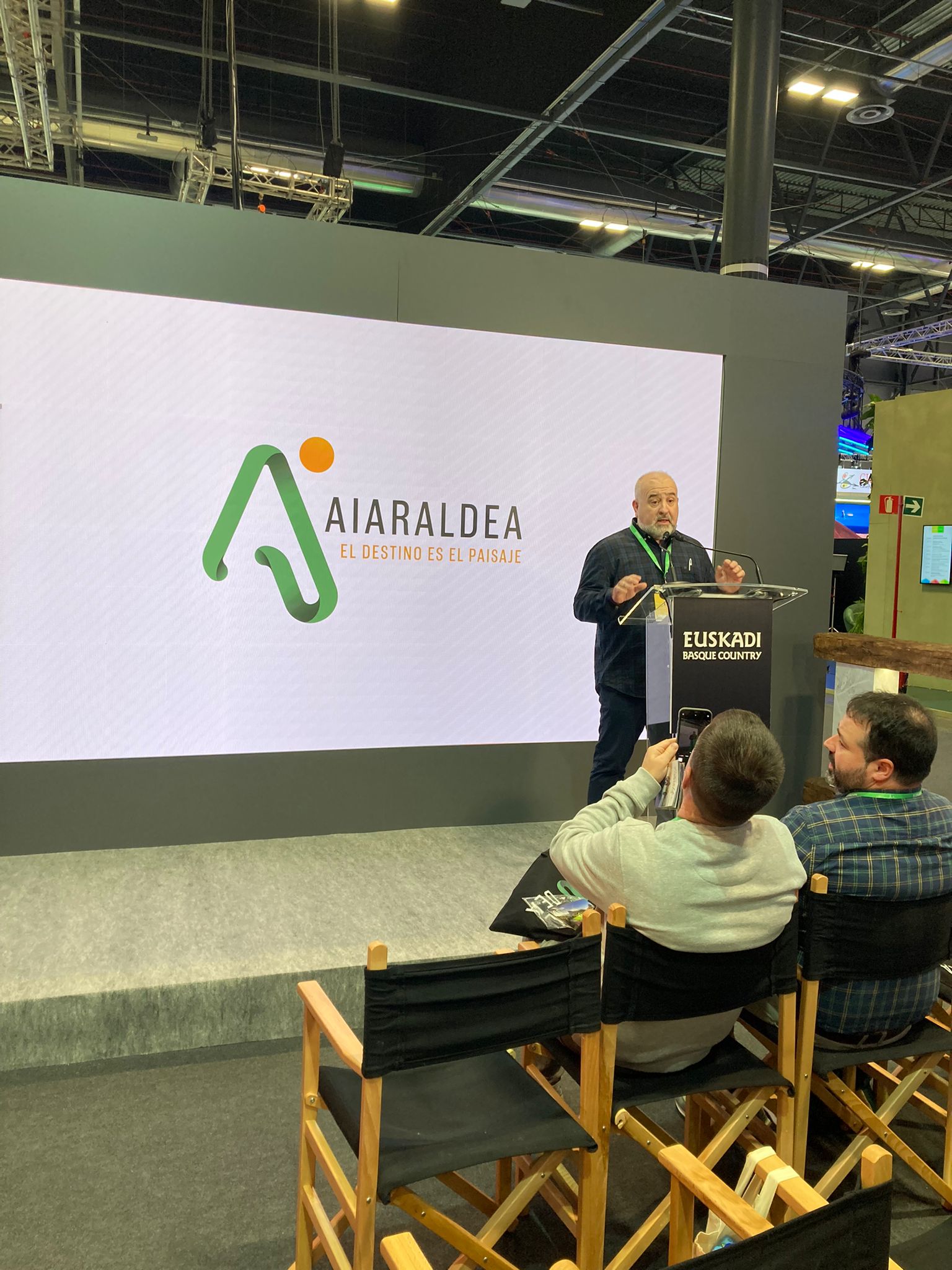5 Exitosa presentación en FITUR de Aiaraldea Cycling, proyecto basado en 5 rutas ciclistas que atraviesan la bella comarca alavesa