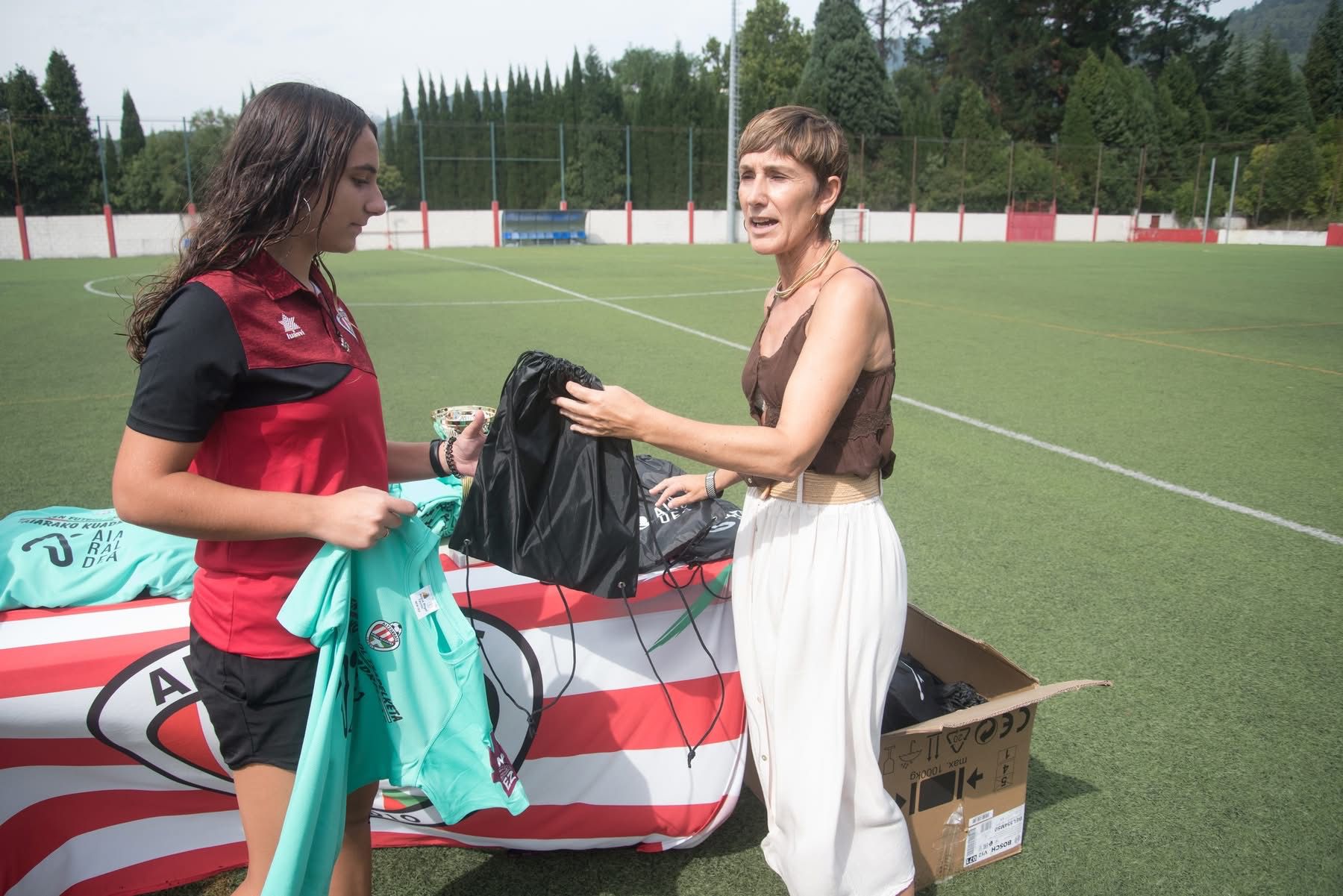 72899c93-5535-4263-95eb-b6b5d7d95186 Éxito del primer Torneo de Fútbol Femenino de Aiaraldea, organizado por la Cuadrilla de Aiaraldea