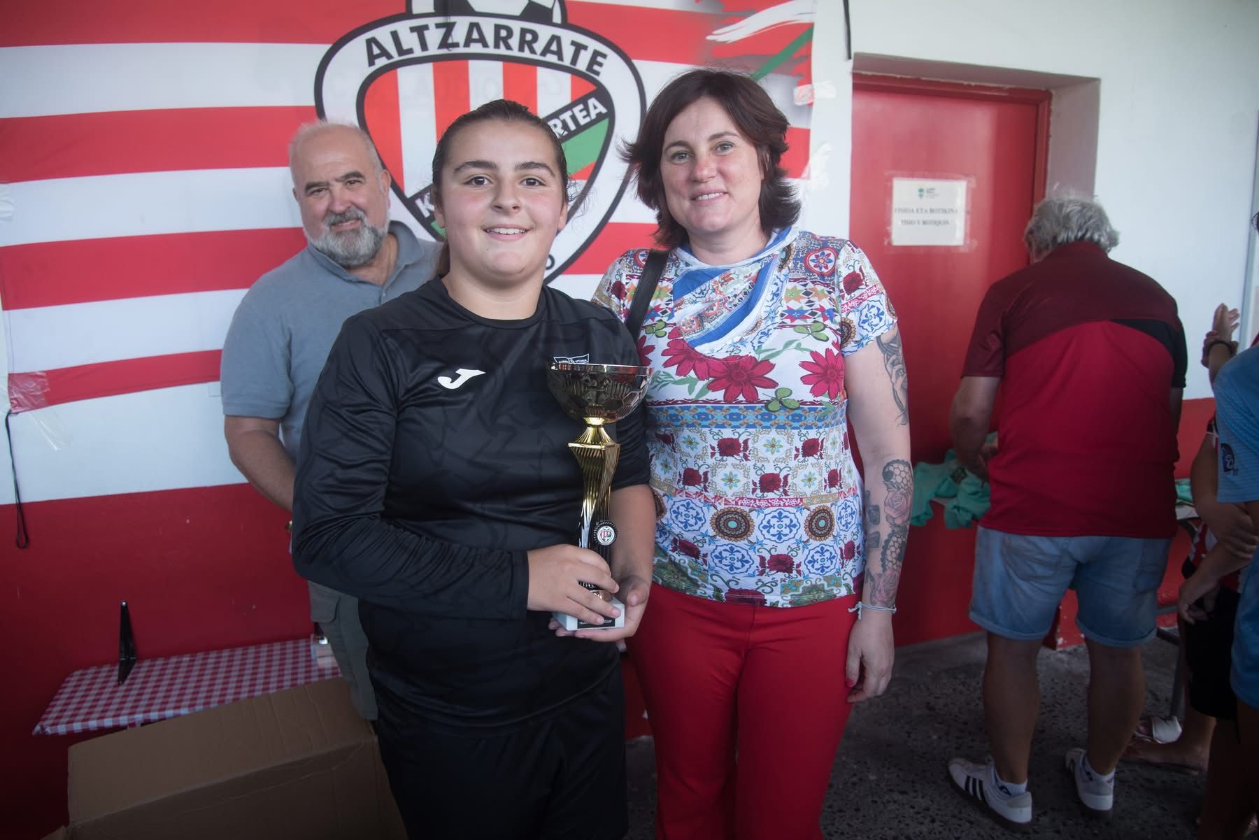 cda31213-4c54-4491-88d0-82763c9d4c5c Éxito del primer Torneo de Fútbol Femenino de Aiaraldea, organizado por la Cuadrilla de Aiaraldea