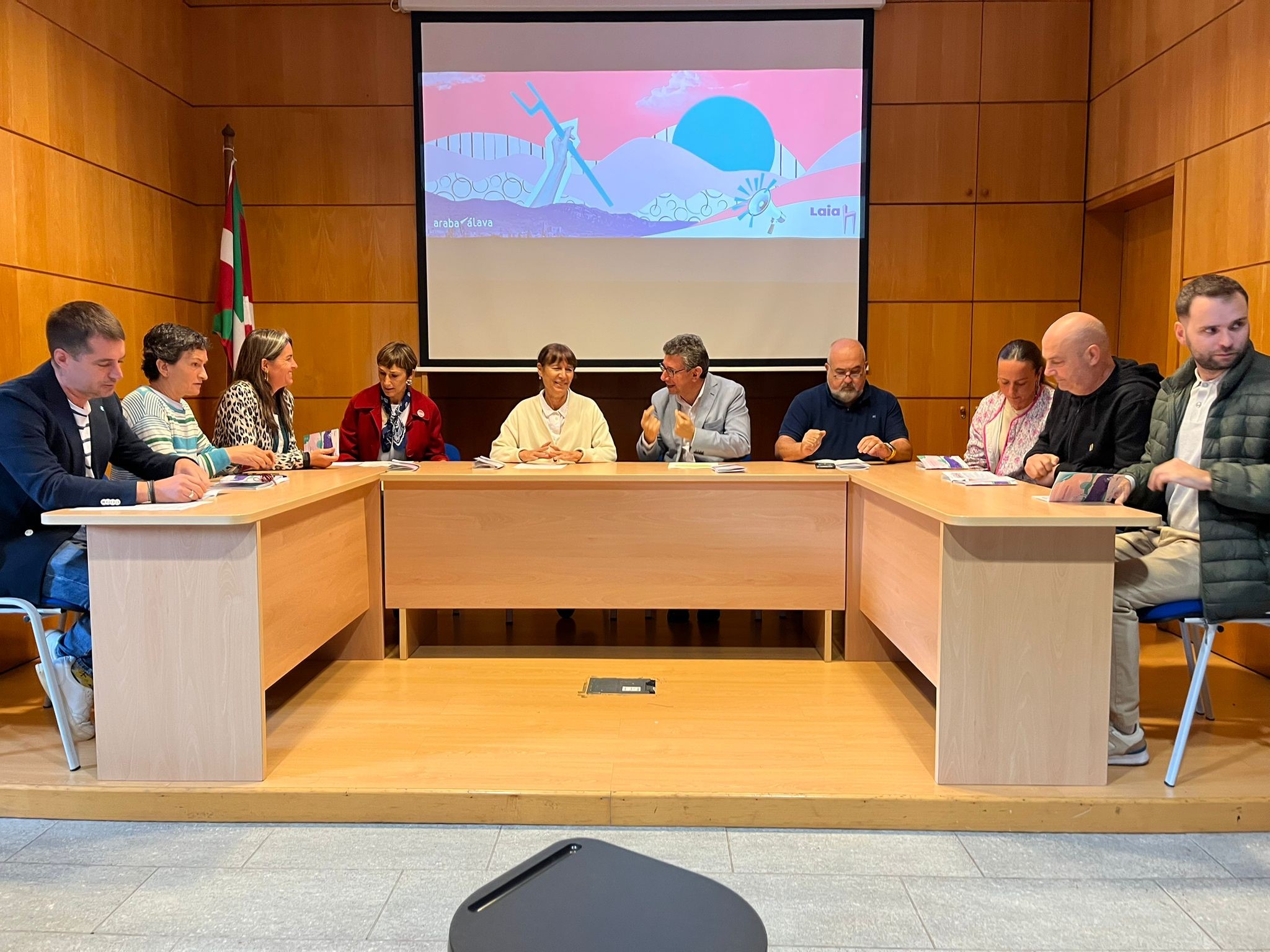 laia2 LAIA ESKOLA AIARALDEA: AURKEZPENA