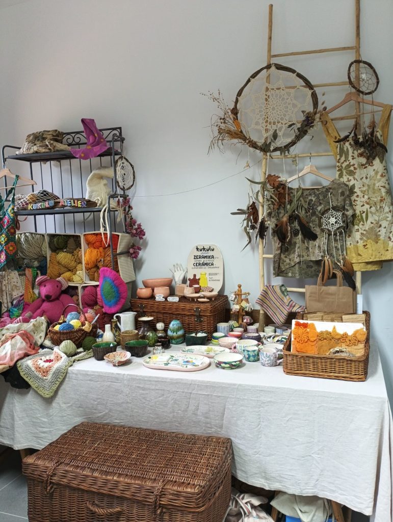 cuadrilla3-771x1024 Eskualdeko Berdintasun Topaketa: artea, ahalduntzea eta oholtza